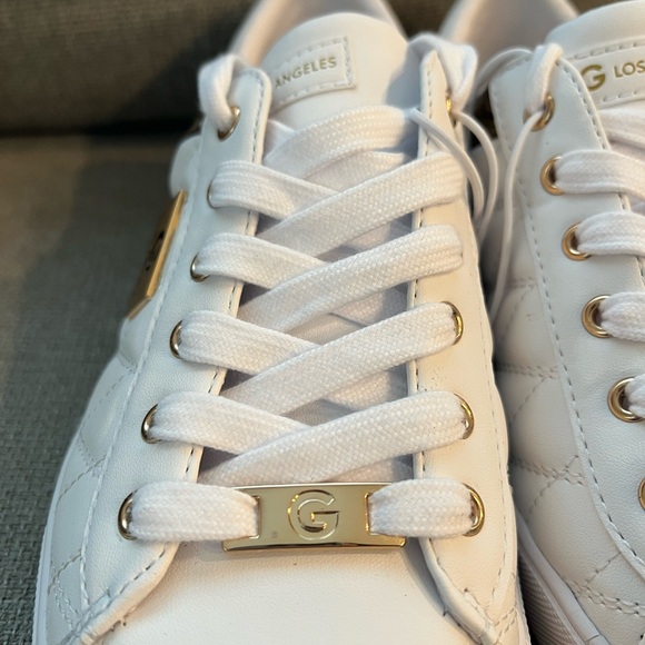 NWOT Guess GBG Los Angeles Marti White & Brown Quilted Lace Up Sneakers Size 11 - Picture 3 of 13